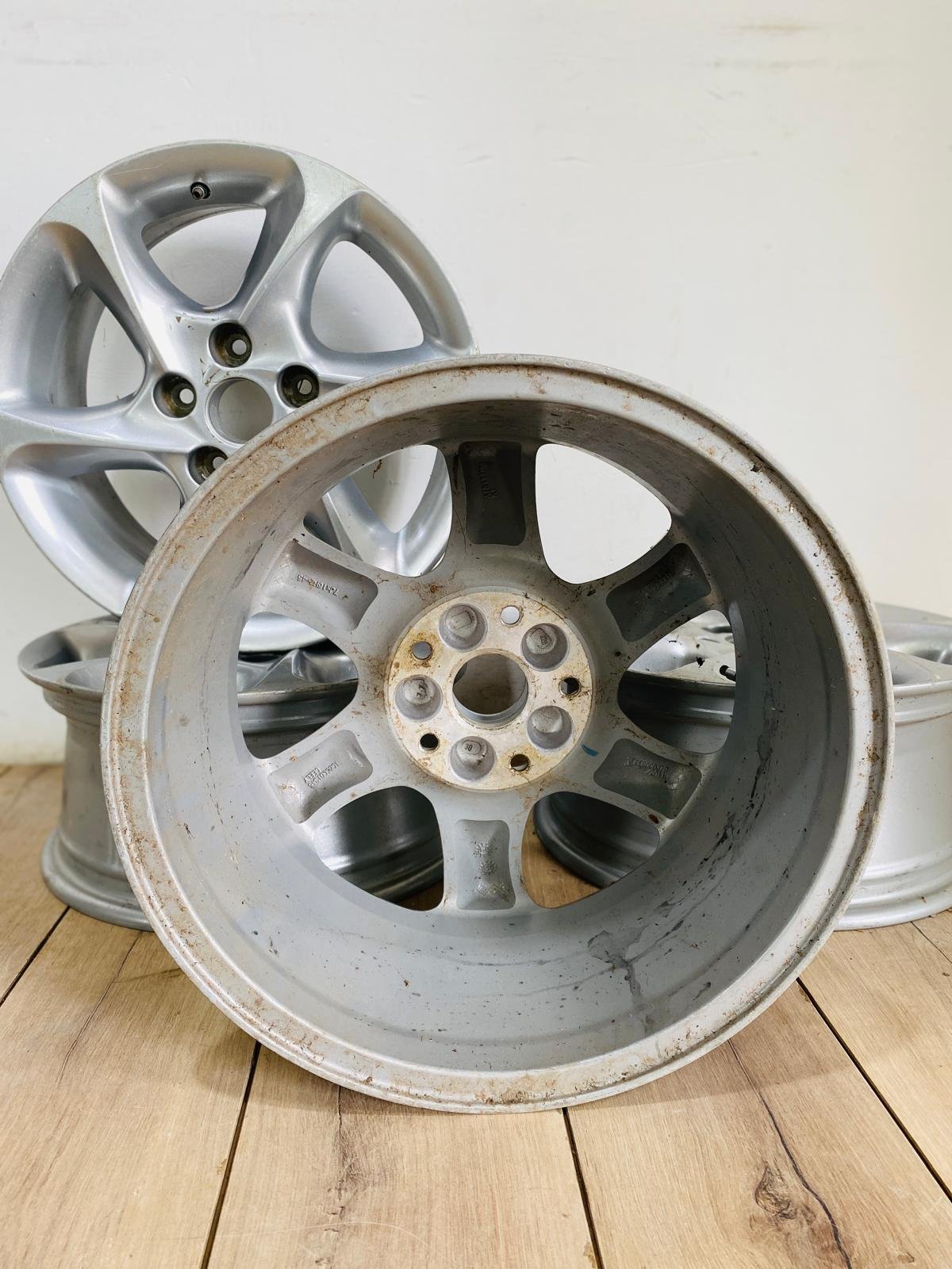 Llantas de R16 en venta - imagen 3