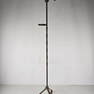 Antiguo Soporte de Hierro Forjado con Gancho - imagen 2