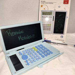 Calculadora Científica con Tableta LED, Lápiz y Estuche Rígido Celeste - imagen 2