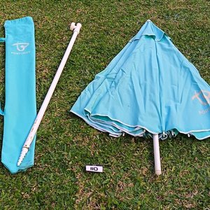 Lote siguiente: Sombrilla de Jardín Portones Celeste con Funda y Medidor