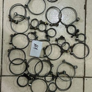 Lote de Abrazaderas para Alambre Metálicas con Tornillo - imagen 4
