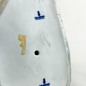 Figura Lladro de Porcelana: Niño Sentado con Perro, 20 cm - imagen 5