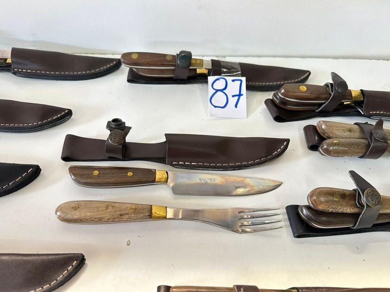 Conjunto de 10 cuchillos y tenedores con vaina de cuero - imagen 2