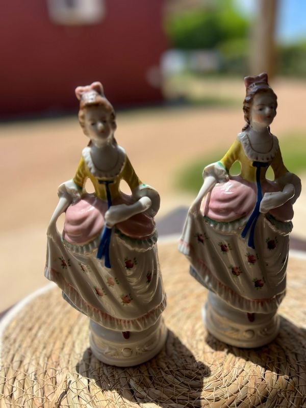 Set de 2 princesas en porcelana decoración elegante