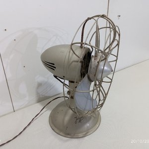 Ventilador de Mesa Antiguo Metálico Joya - Funcionando - imagen 4