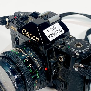 Cámara Fotográfica Canon A-1 con Lente Vivitar y Correa - imagen 3