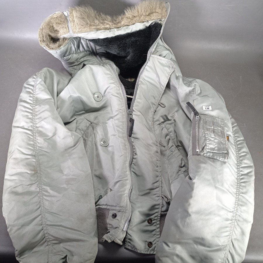 Campera americana marca Alfa en buen estado - imagen 2