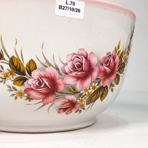 Ensaladera de Porcelana con Flores Rosas y Borde Rosa - imagen 3
