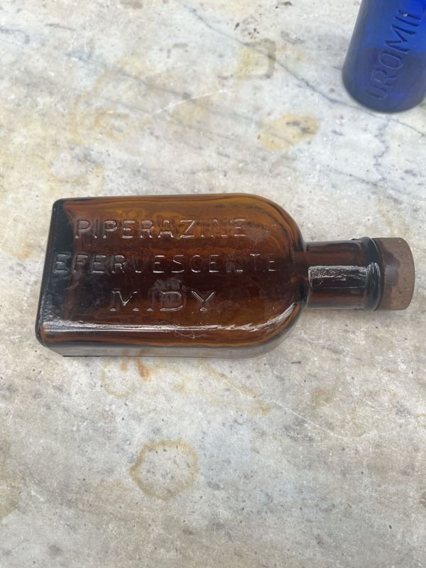 Dos frascos de vidrio con tapones de baquelita - imagen 2