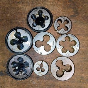 Lote anterior: Lote de 8 Dados de Terraja Ingleses y Alemanes