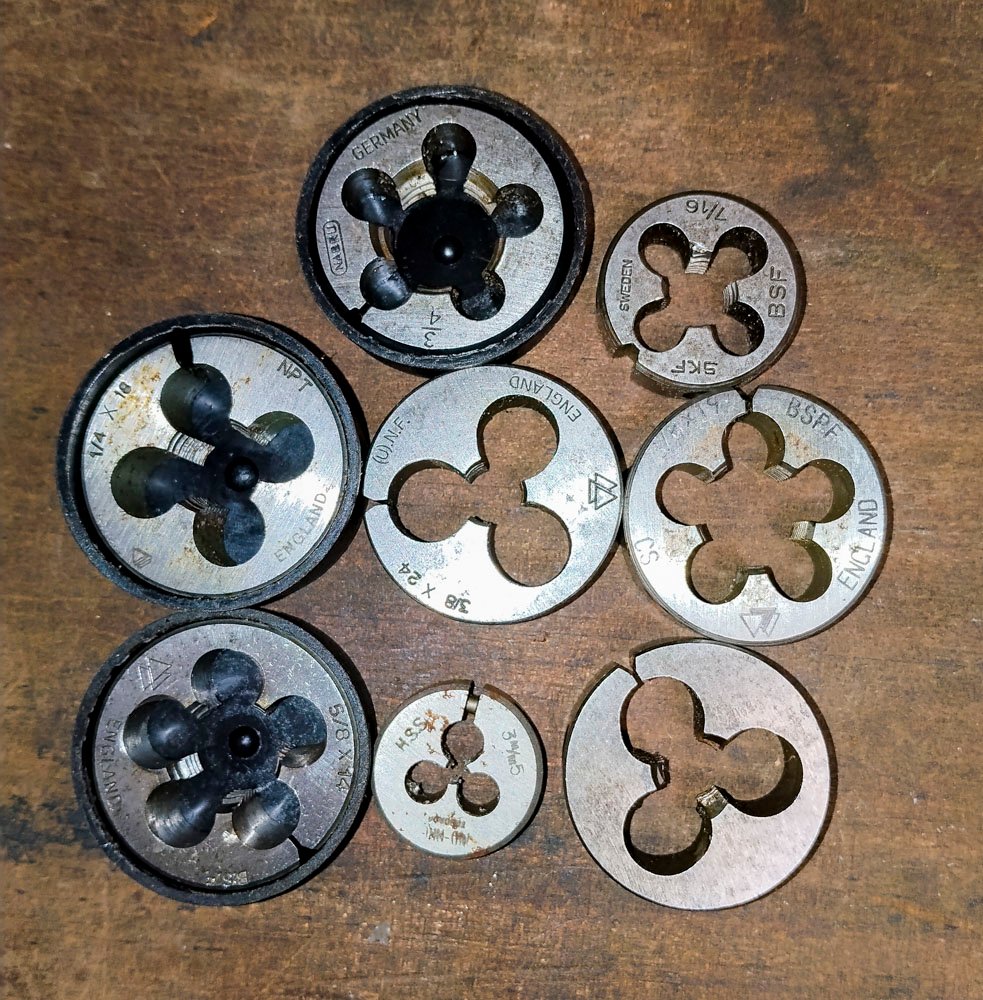 Lote de 8 Dados de Terraja Ingleses y Alemanes