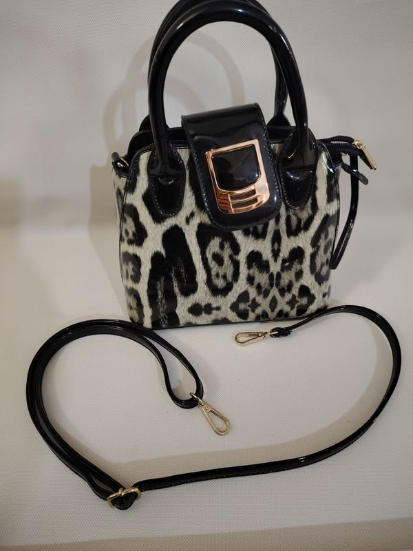 Cartera con impresión de leopardo, nueva - imagen 2