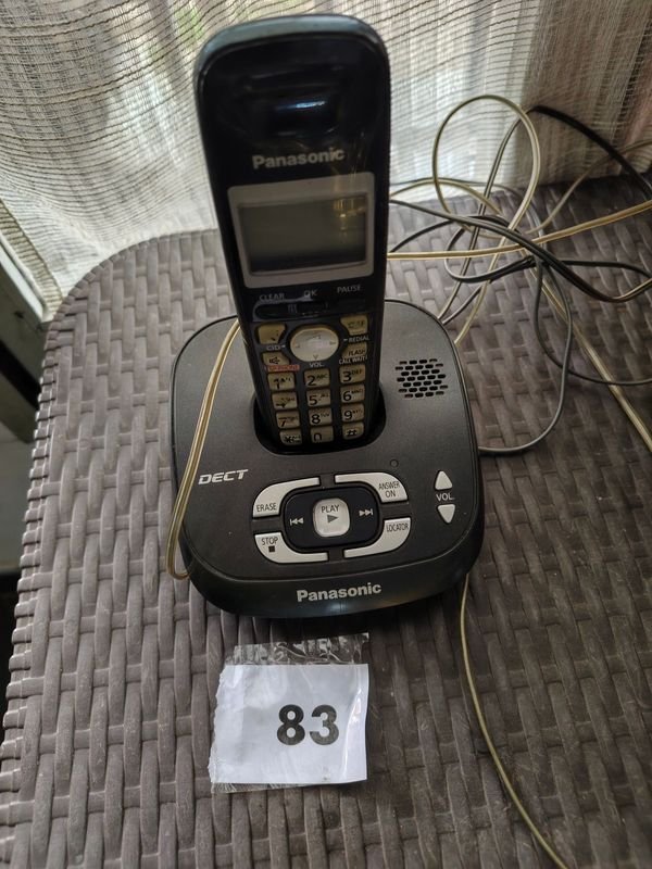 Teléfono Inalámbrico Panasonic con Base DECT Funcional