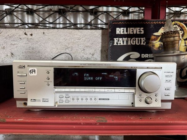 Sintoamplificador jvc prende y funciona