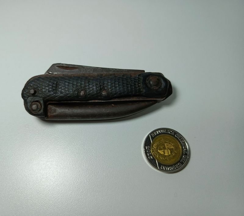 Navaja multifuncional inglesa con punta desata nudos - imagen 3