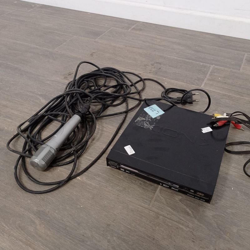 Lote anterior: DVD marca Xion y micrófono marca Sony en venta
