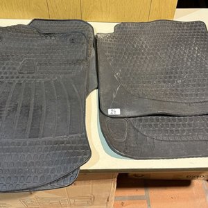 Juego de Alfombras de Goma para Auto Marca Rover - imagen 6