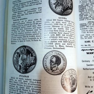 3 Revistas World Coins: Junio 1965, Mayo 1970, Junio 1971 - Monedas y Papel Moneda - imagen 5