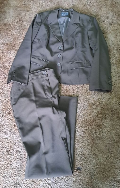 Trajes de hombre en muy buenas condiciones - imagen 4