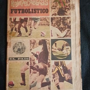 Lote siguiente: Álbum de Figuritas "Rompecabezas Futbolístico" El País 1968