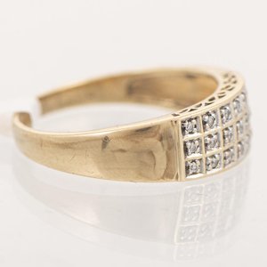 Anillo de Oro 18k con Circonias y Diseño Cuadrado - imagen 2