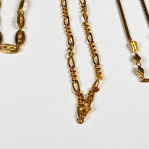 Tres Cadenas Largas Doradas de Metal - imagen 4