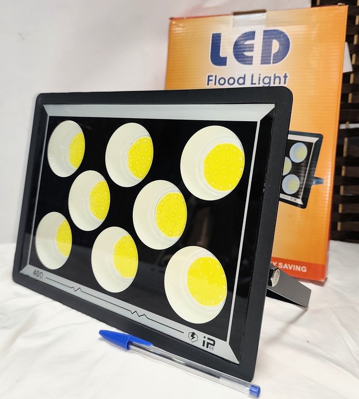 Foco LED Eléctrico para Exterior 400W, Nuevo en Caja