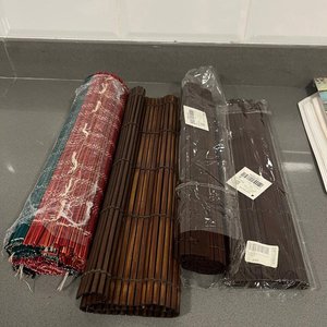 Lote siguiente: Lote de Individuales y Sendero de Mesa Variados