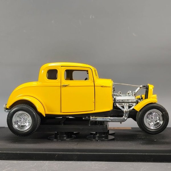 Modelo de coche de 1932 Ford en metal de die-cast, restaurado y detallado - imagen 11