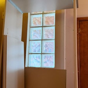 Estantería Vertical de MDF Laminado con Puertas y Estantes - imagen 5