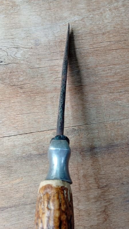 Cuchillo Bowie de Acero Sueco con Manija de Madera - imagen 3