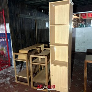 Lote anterior: Estantería y Mueble de Escritorio de Madera para Restaurar