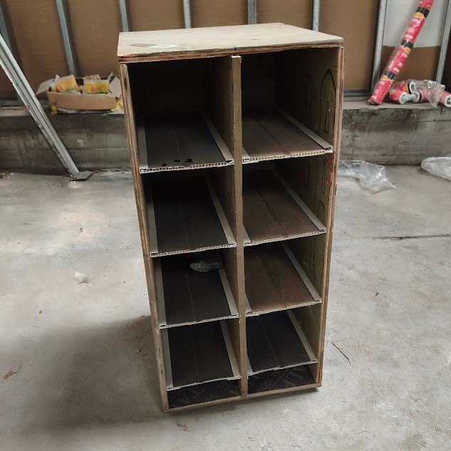 Mueble Organizador Vertical de Madera con 8 Compartimentos