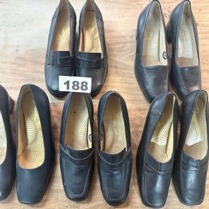 Lote siguiente: Lote de 5 Pares de Zapatos de Cuero para Mujer - Artesanales Uruguayos