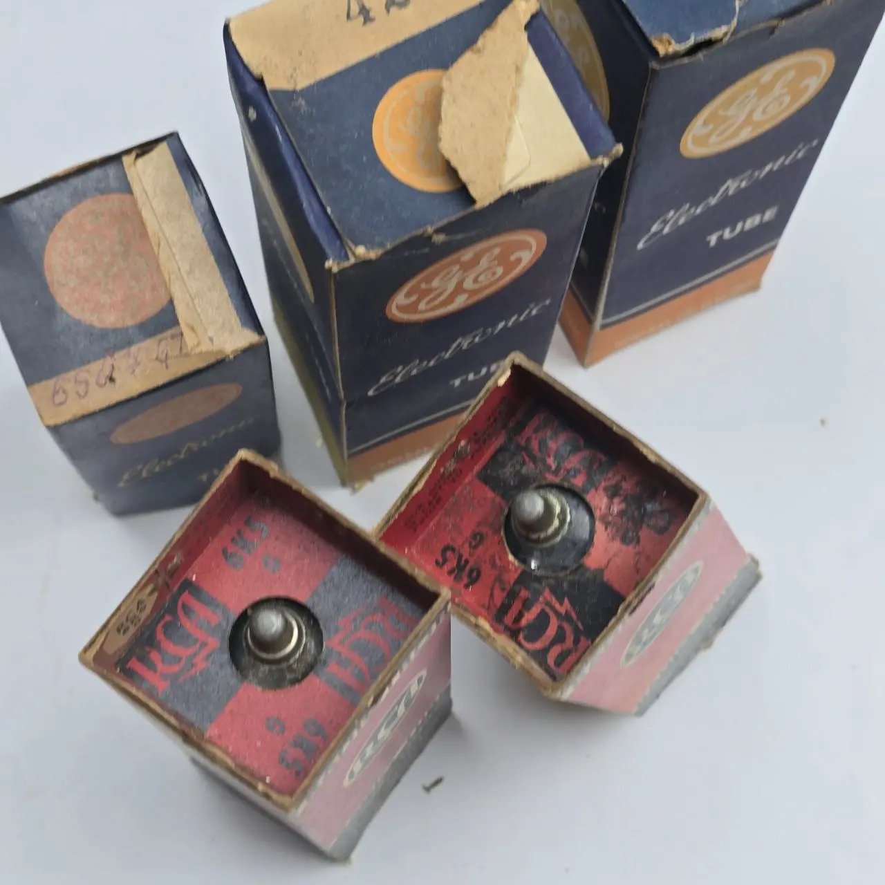 Item lote-26-valvulas-x5 - Image 1