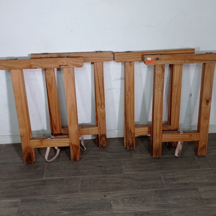 Lote de 4 Caballetes de Madera Plegables