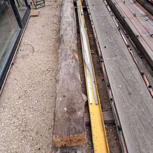 Lote anterior: 2 Vigas Rústicas de Madera Dura