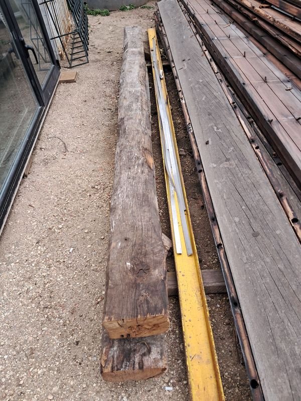 2 Vigas Rústicas de Madera Dura