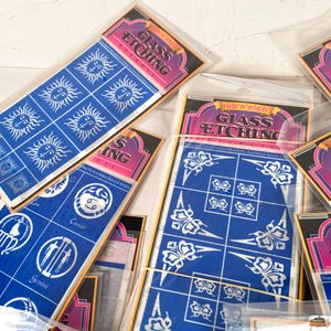 Lote de Adhesivos y Stencils para Grabado en Cristal "Rub'n'Etch" - imagen 3