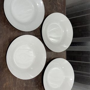 Lote de 4 Platos Hondos de Porcelana Blanca - Nuevos - imagen 3