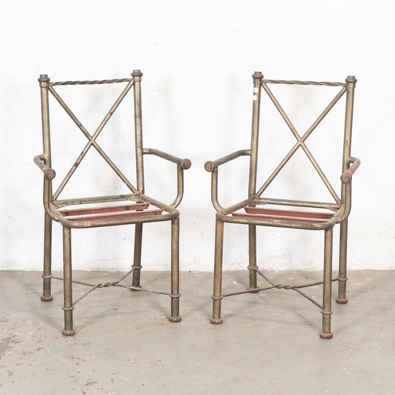 Lote siguiente: Sillones de hierro para restaurar