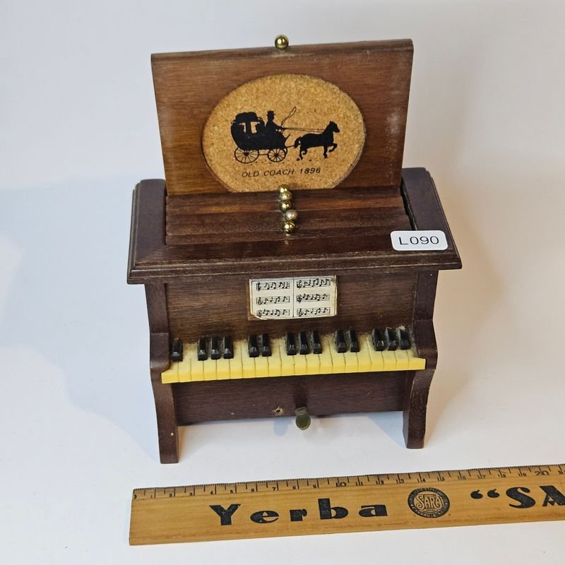 Item 852997 - Image 0