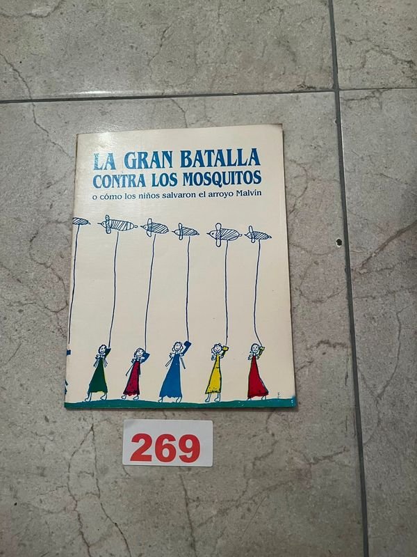 Cuento Infantil "La Gran Batalla Contra los Mosquitos" por Niños de 1er Año (1992)