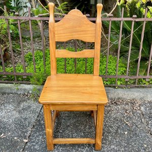 Juego de 4 Sillas Rústicas de Madera Maciza con Almohadones - imagen 5