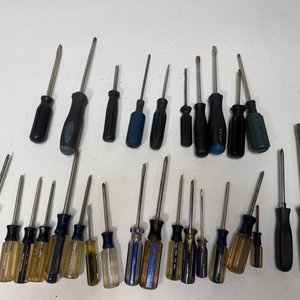 Lote siguiente: Lote de Destornilladores Variados