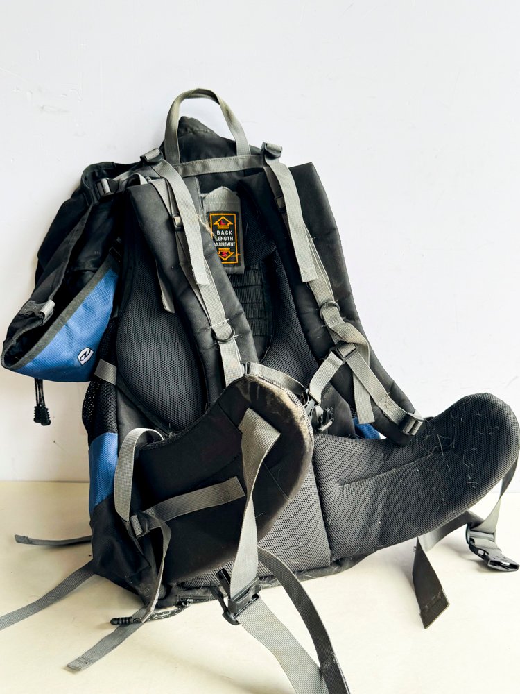 Mochila para bebés con base metálica y silla infantil - imagen 6