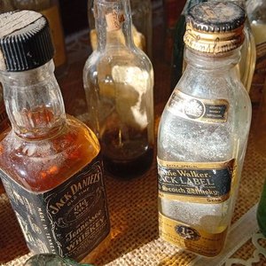 Lote de 20 Botellitas Antiguas de Colección - imagen 3