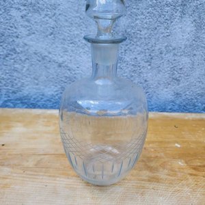 Lote siguiente: Licorera de Cristal Tallado con Tapón