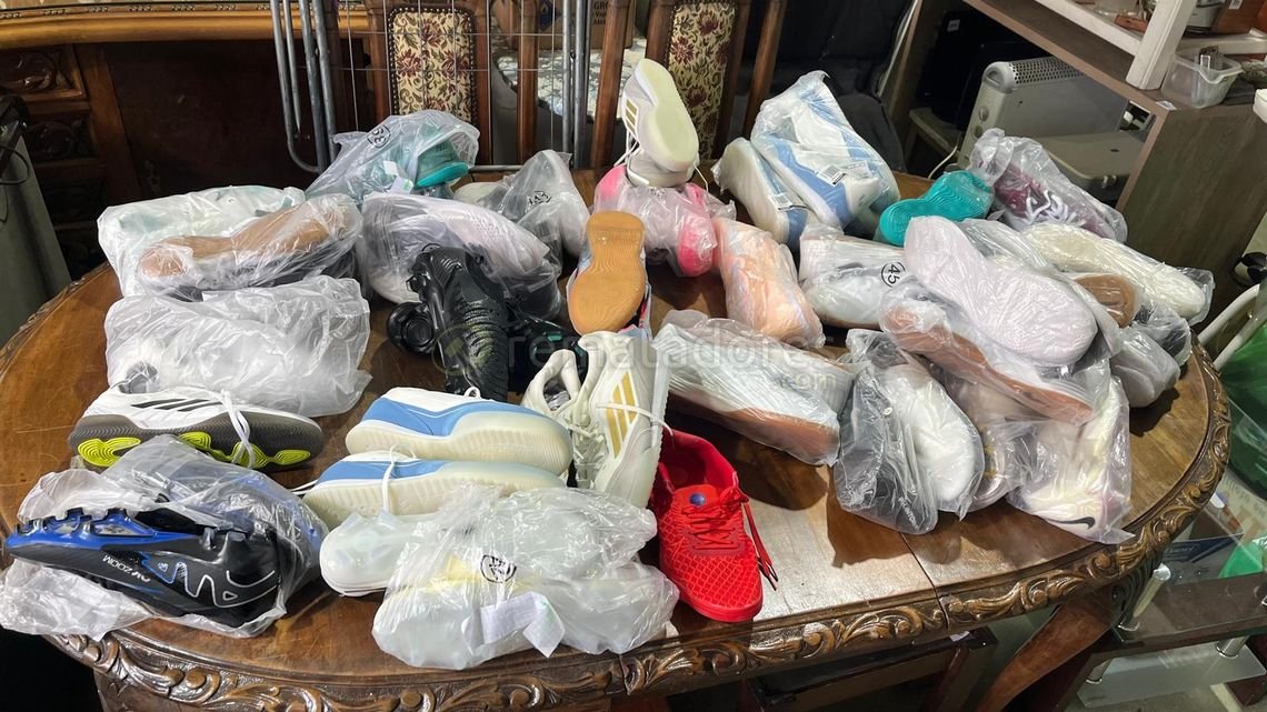 Lote de Calzado Deportivo y Casual para Hombre y Mujer
