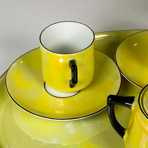 Juego de Porcelana Tete a Tete Amarillo Brillante con Bandeja - imagen 3
